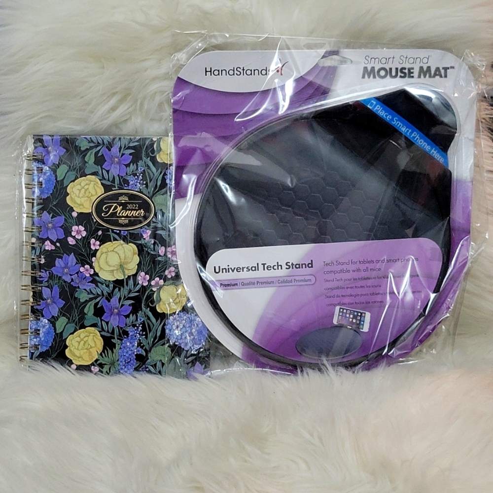 HandStands Mouse Mat w/ smart phone/ tablet stand. Jan.22-Dec.22 planner. NWT